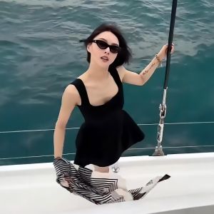 Dopamine Boosting Summer 2025 Womens Black Dress Date Night One Shoulder Waist Cinched Strapless Gown Pure Desire Style