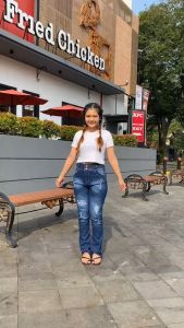 Celana Jeans Wanita Dewasa & Remaja 2023: Kancing Jumbo & Model Highwaist Cutbray