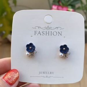 Yovela Anting Rhinestone Blue Flower Gold Stud Earring