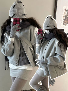 แจ็คเก็ตเบสบอลสไตล์อเมริกันย้อนยุคสำหรับผู้หญิง แจ็คเก็ตสั้นหนา แจ็คเก็ตผ้าฝ้ายผสมโพลีเอสเตอร์ ทรงหลวม ปกติ