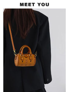 Mini Pillow Shaped Crossbody Bag Womens Fashion Casual Style round Tube Design Luxury Sensation New 2025 Beige Leather Bag