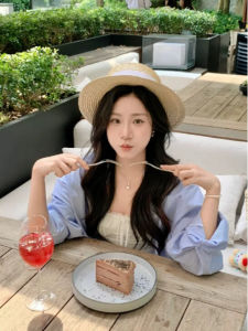 เสื้อเชิ้ตแขนยาวลายทางสไตล์เกาหลีสำหรับผู้หญิง ทรงหลวม ป้องกันแสงแดด เสื้อเชิ้ตแขนยาวป้องกันแสงแดด ฤดูร้อน 2024