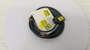 New and Original Omron E3Z-LS63 E3Z-LL61 E3Z-LS83 E3Z-B61 LL81 2M Slim Photoelectric Switch Sensor Photoelectric Technology