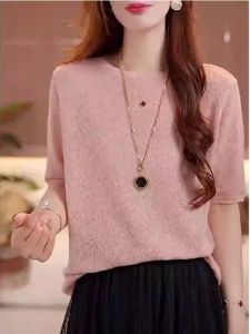 ฤดูร้อน New Ice ผ้าไหม เสื้อยืดคอกลมแขนสั้นถัก ผู้หญิง น้ำหนักเบา นุ่ม เรียบง่าย เสื้อผ้าถัก สไตล์เกาหลี หลวม Fit