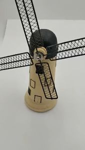 Pajangan Hiasan Meja Kincir Angin Vintage Rustic Windmill Piggy Bank Storage Photo Props