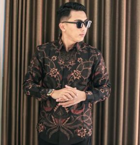 KEMEJA BATIK SLIMFIT MODERN MASAKINI||KEMEJA BATIK PRIA LENGAN PANJANG TERBARU||KEMEJA BATIK SOLO MODERN