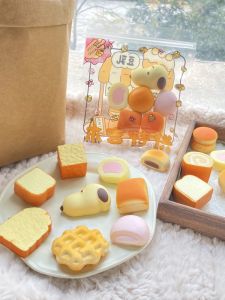 Slow Rebound Toy Squeezable Pineapple Flavor Simulated Food Bread Toast Chocolate Pie Mini Slow Realistic Toys for Children
