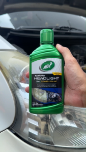 Turtle Wax - Headlight Cleaner & Sealant