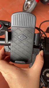 Giá đỡ điện thoại gắn khung xe đạp nhỏ gọn tiện dụng dễ sử dụng