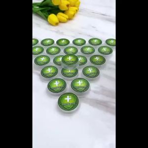 Press type wet wipes with dry wet separation portable travel outdoor car mounted independent packaging disposable shrink wipes