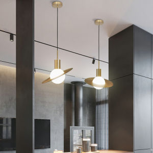 ไฟLED ดิกรูปแบบ นอร์ดิกรูปที่สีทอง สำหรับห้องนอนทันสมัย ห้องนั่งเล่น ห้องครัว โคมไฟแขวน ติดผล ให้บริการใหม่