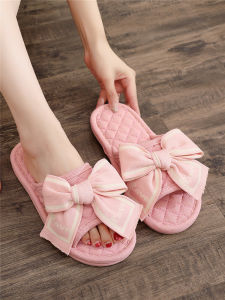 รองเท้าแตะผู้หญิงในบ้านฤดูใบไม้ร่วงใหม่ รองเท้าแตะผ้าลายผีเสื้อสุดเก๋ รองเท้าแตะแบบไม่มีเสียง สวมใส่ได้ทั้งปี รองเท้าแตะผ้าฝ้าย