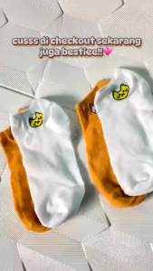 TYKS86 Kaos Kaki Pendek Wanita Ankle Socks Ala Semata Kaki Motif Kiss Lip