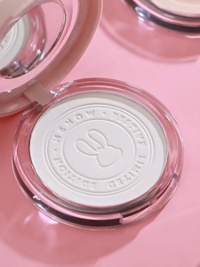 Combo Phấn phủ Rabit Compact Powder 8.5g + Bút Kẻ Mắt MENOW SUDDENLY HEART LIQUID EYELINER 0.6ml