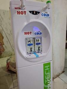 Water Dispenser Hot and Cold Piso coin operated machine Mitsutech 131 Brand new with freebies