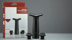 ปั๊มสูญญากาศไวน์ เครื่องสูบลมสูญญากาศ เครื่องสูบลมไวน์สูญญากาศ ฝาปิดขวดไวน์ 4 ชิ้น เก็บไวน์สดนาน 7 วัน ของต้องมีสำหรับคนรักไวน์ Wine Saver Kit 1 Vacuum Pump 4 Vacuum Wine Stopper Bottle Sealer Pump Reusable Silicone Preserver Tool Keep Wine Fresh