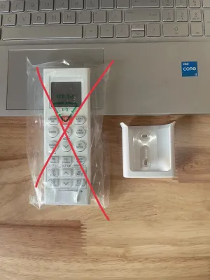 Giá đỡ để điều khiển điều hoà LG