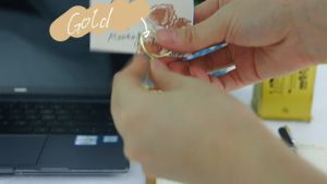 10 ชิ้น ขาตั้งโลหะ รูป ขาตั้งป้ายชื่อ โลหะ รูปหัวใจ สีทอง สําหรับตกแต่งโต๊ะงานแต่งงาน ที่วางบัตรโลหะ