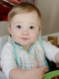 Baby High Chair Inspired Adjustable Stylish Baby Dining High Chair Seat (FREE GLIDER)