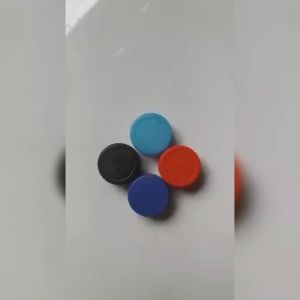 10biji TUTUP BOTOL AQUA KEMASAN neck 30mm 30 mm standart warna random 10pcs neck 30mm 30 mm warna random boleh tulis bila kosong random