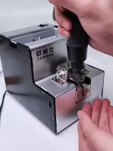 TUNGFULL Automatic Screw Feeder Machine Electric Screw Dispenser for Assembly Line PCB Repair Electronic Production Tool