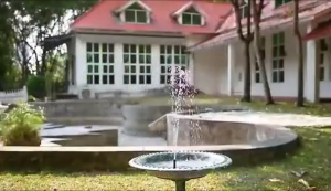 Dcawin Mini Solar Water Fountain Pump Solar Floating Water Fountain outdoor for garden park Pool Pond Decoration Solar Fountain Pump