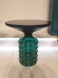 โต๊ะกาแฟทรงกลมสไตล์นอร์ดิกที่ย้ายได้ โต๊ะรองโซฟาขนาดเล็กแบบมินิมอลที่สวยงามและหรูหรา