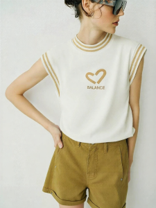 AMII | Heart Print Letter Embroidery Cotton Stretch T-shirt