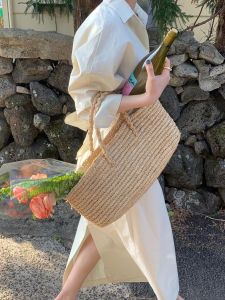 Retro Raffia & Hand-Knitted Satchel: Ultimate Vacation Beach Bag Guide