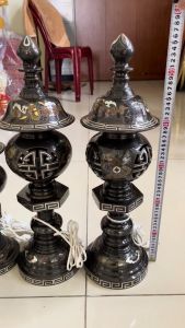 Đôi đèn thờ đồng đỏ khảm ngũ sắc cực đẹp cao 45cm nặng 10kg/đôi và cao 55cm nặng 15.5kg/đôi