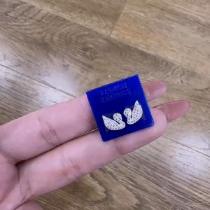 Bông tai bạc thiên nga nhỏ xinh - Shop Bạc Nhật Duy