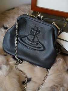 Top Layer Cowhide Underarm Bag Saturn Relief Dumpling Shape Chain Handbag Single Shoulder Crossbody Bag for Young Adults