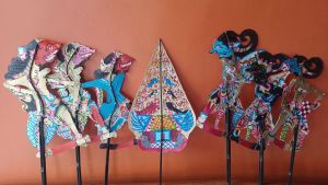 wayang mainan ukuran 30cm isi 7 tokoh bisa pilih