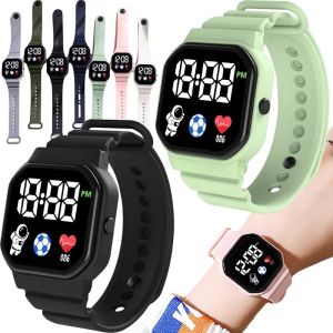 Astronaut Electronic Watch Childrens Simple LED Display Fashion Silicone Watch Band Square Cute Fashion Kids Electronic Watches