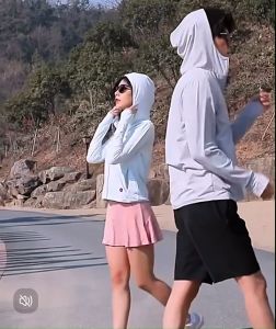 เสื้อแขนยาว กันแดด UV เสื้อกันแดด UV 99% ทั้งผู้หญิง และ ผู้ชาย เย็นสบาย อากาศถ่ายเท แห้งเร็ว เบาบาง นุ่มสบาย เป็นมิตรกับผิว มีหลายขนาดให้เลือก