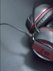 V2S K4pro Wired Gaming Headphone For PC/Cellphone With Noise Reduction Feature