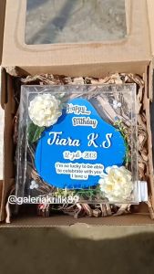 Ready Proses 1 hari jadi !! Flowers In Frame Termurah !! Kado anniversary / Kado ulang tahun / Kado wisuda / akrilik/ mahar pernikahan