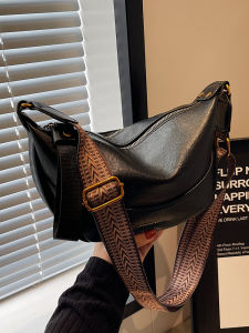 Fashionable Large Capacity Shoulder Crossbody Bag for Women Dumpling Shape Retro Autumn Winter Handbag Soft PU Leather