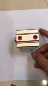 Xi Lanh Compact Airtac SDA32X30 Và SDA32X30B (Loại Không Từ) Ren Trong Ren Ngoài