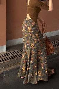 MANMI | Stylish French Floral Design Summer Skirt Green