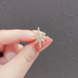 Eight Awn Star Anti-Unwanted-Exposure Buckle Neckline Small Collar Pin Snowflake Brooch Womens Cufflinks Pin All-Match Corsage High-End Ornament