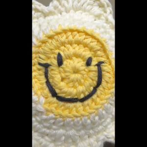 [Có sẵn] Lót ly hoa mặt cười handmade len cotton milk 125g dễ thương thấm hút