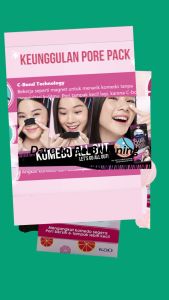 Biore Pore Pack 4lembar Charcoal Citrus Crush Scent Angkat Komedo Plester Pori Warna Hitam Aroma Jeruk