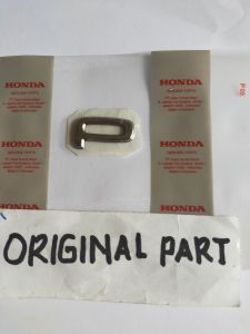 Emblem Logo Honda Scoopy 2021 2022 K2F HURUF (P) warna silver chroom 3D asli original Bawaan pabrik