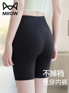 Black Yoga Shorts Comfortable Skin-Friendly Thin No Crotch No Triangle Area Seamless High-Waist Leggings for Women Fitness