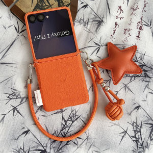 szhaiyu | Retro Flower Pattern Rope Wrist Strap Phone Case Leather for Samsung Galaxy Z Flip7 Flip7fe Z Flip6 Flip5 Hinge Protective Cover