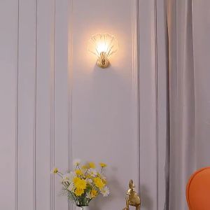 Retail And Wholesale Modern Luxury Crystal Bedside Sconce Light Iron Atmosphere Bedroom Living Room Shell Wall Lamp