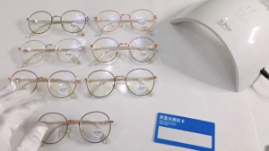 แว่นสายตาสั้น/สายตาปกติ ทรงหยดน้ำ เลนส์กรองแสงบลู+เลนส์เปลี่ยนสีAUTO รุ่น76145(เลนส์เปลี่ยนสี)