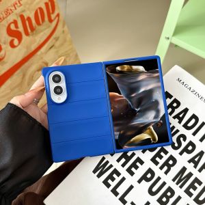 Luxury Skin Feel Silicone Wave Pattern Phone Case for Samsung Galaxy Z Fold 8 Ultra 7 6 5 4 Candy Color Anti-drop Protect Cover
