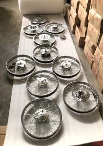 BÁN LẺ 1 CÁI NIỀNG-VÀNH NAN SẮT TRƯỚC BẢN 1.2*17 HOẶC SAU BẢN 1.4*17 CHO TẤT CẢ CÁC DÒNG XE DREAM WAVE FUTURE SYM... ĐỜI CŨ MỚI(1 CÁI)